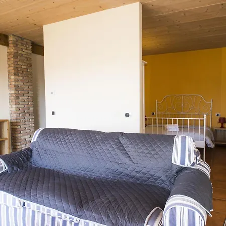 Cascina Cadorna 1 * Montegrino Valtravaglia