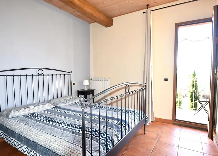 Cascina Cadorna 1 * Montegrino Valtravaglia